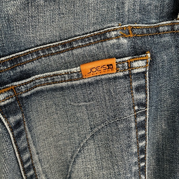 Joe’s The Billie Crop Slim Boyfriend Jeans - Picture 3 of 6